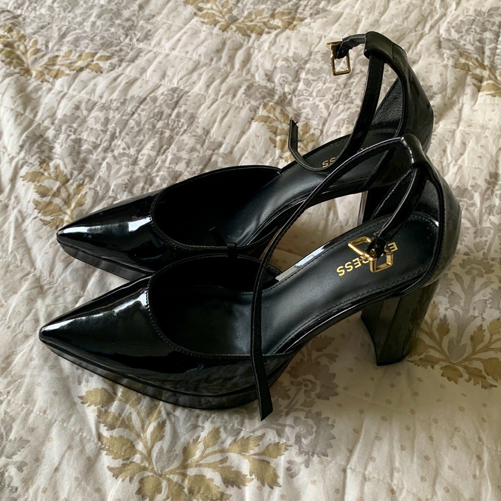 Express Women's Heels - Size 9 - Trendy and Comfortable"